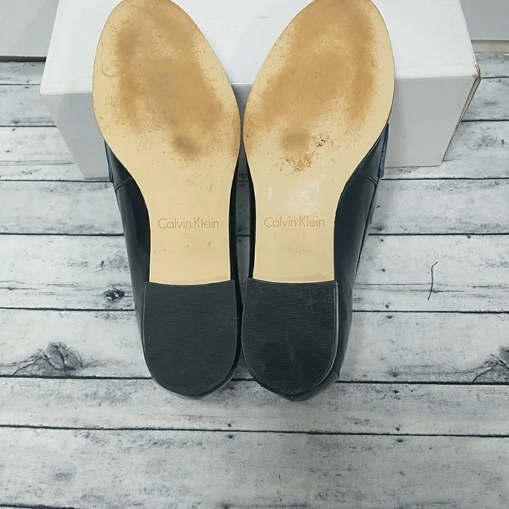 CALVIN KLEIN CELIA Woman's SZ 5  BLACK / BLUE FLAT LOAFER SHOE